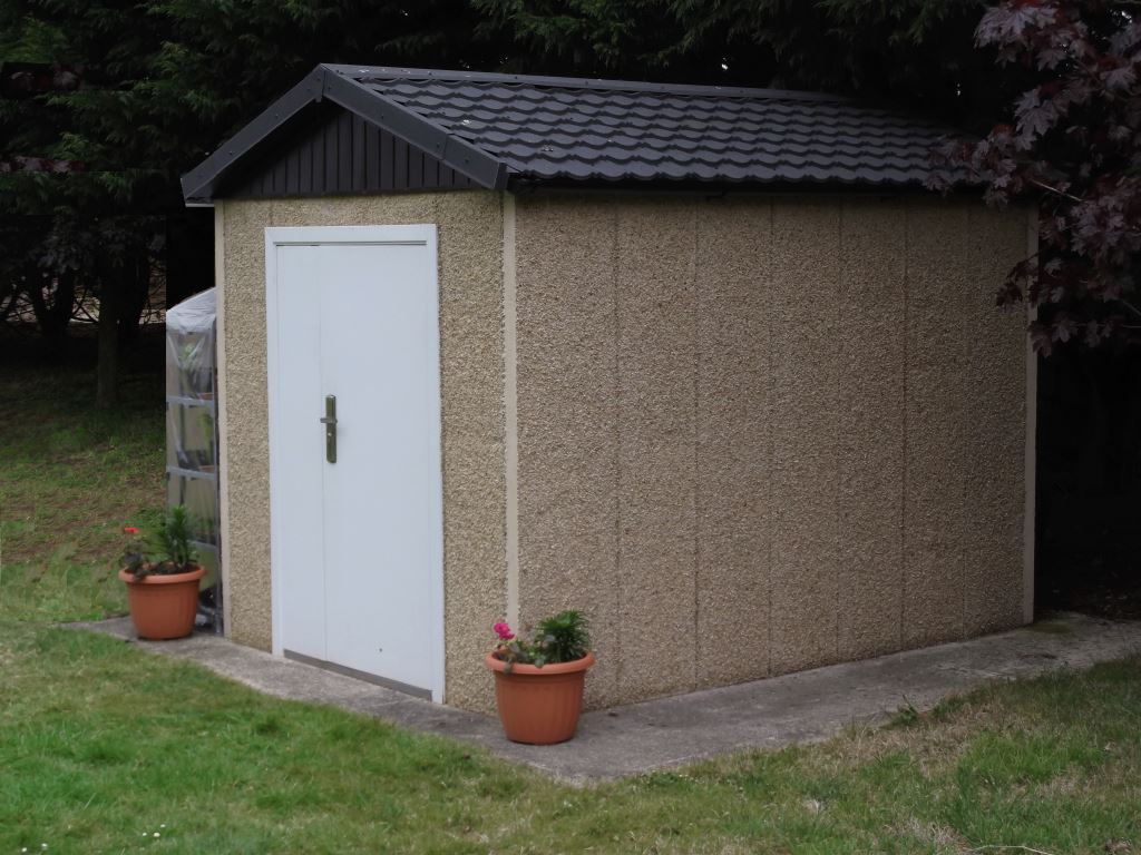 The Norton shed with a 4ft double opening Fort Knox door. Standard.